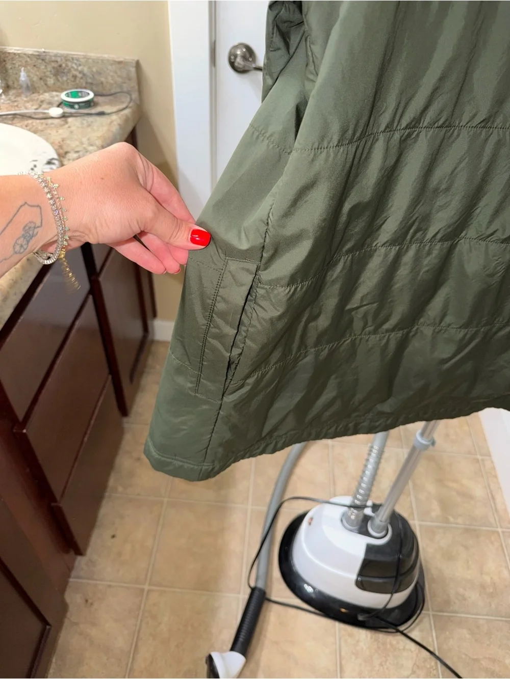 The North Face Men's Dark Olive Green Quilted Raincoat